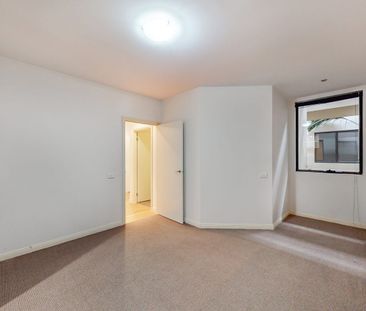 Sophisticated and stylish with substantial living - Photo 6