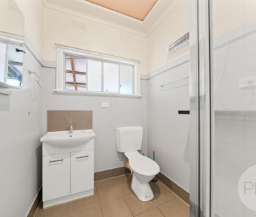 37 Beltana Ave, Mount Austin NSW 2650 - Photo 6