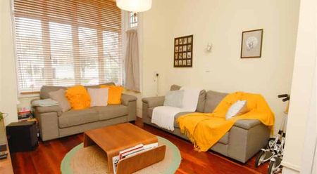 GRAFTON, 3 BEDROOMS - Photo 2