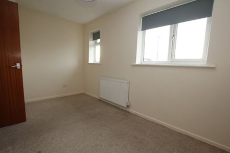 2 Bedroom Semi-Detached House, Chester - Photo 3