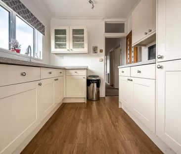 2 bedroom detached house to rent - Photo 6