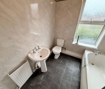 2 bedroom terraced house to rent - Photo 3