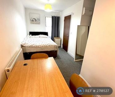 1 bedroom in a house share to rent - Photo 6