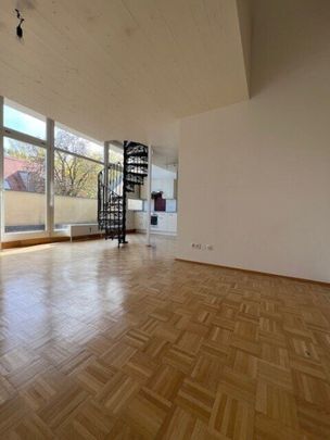 Charmante Dachgeschosswohnung in "Alt-Eggenberg" nahe Schloss Eggenberg - Foto 1