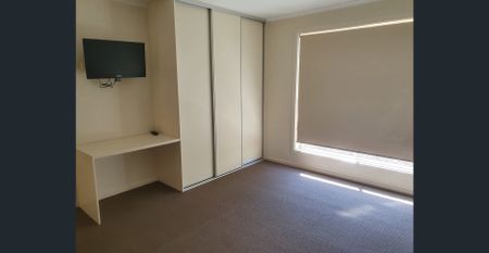 Three Bedroom, Three Bathroom, Sough After Area - Photo 3