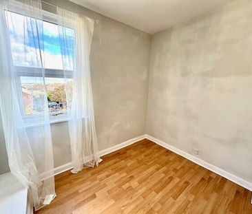 Albion Terrace, Barnsley - Photo 3