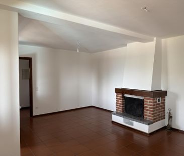 Pregassona Alta – Elegante 3.5 locali con giardino privato e piscina - Photo 1