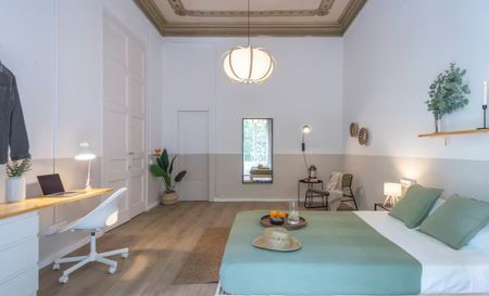 Carrer de Pau Claris, Barcelona, Catalonia 08010 - Photo 2