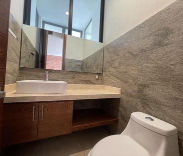 Casa en renta sobre Avenida Boulevard Valle Imperial, Zapopan Jal. - Photo 6