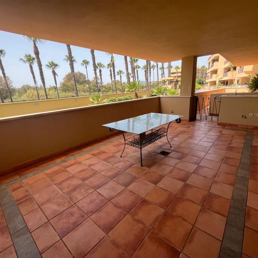 Piso de alquiler en Ribera del Paraiso, 5, Puerto de Sotogrande - La Marina - Photo 1