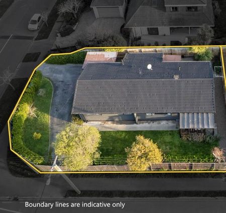 Four Bedroom Home - Photo 2