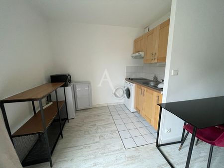 Location Appartement 1 pièce 26m² - Photo 3