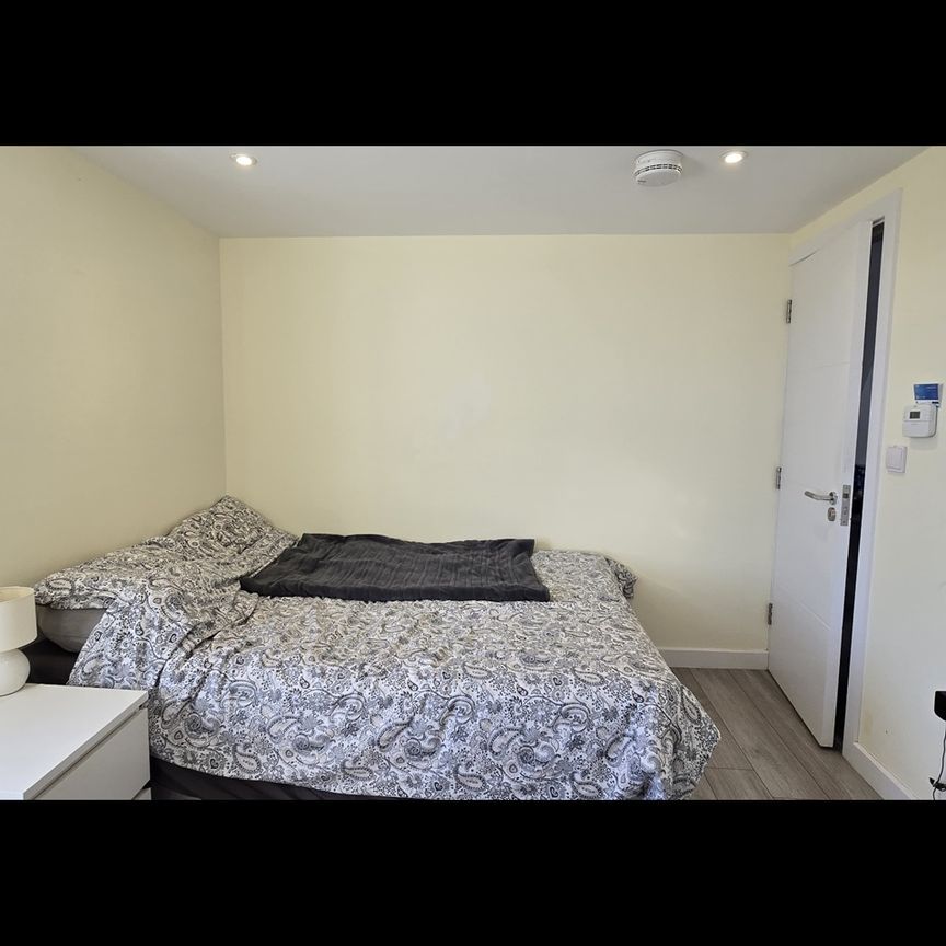 1 Bed Flat, Elthorne Road, N19 - Photo 1