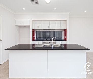 Beautiful House in Riverbank & the Ponds School Catchment - Photo 6