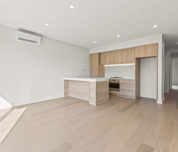 2 Bluebell Lane, Ivanhoe, Vic 3079 - Photo 5