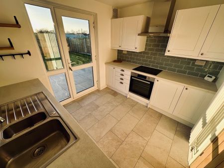 HoneyfieldDrive, RIPLEY - Photo 5