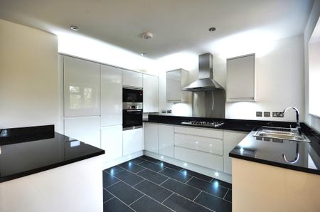 2 bedroom flat to rent - Photo 5