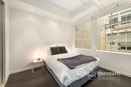 901/422 Collins Street, Melbourne - Photo 2