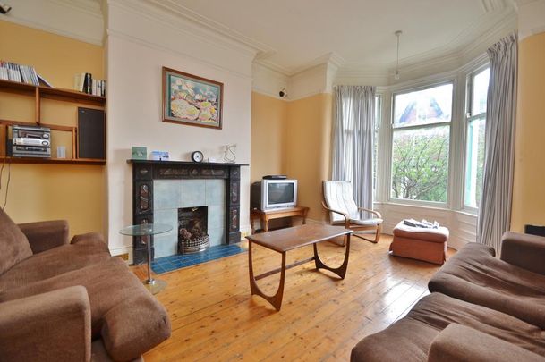 1 bedroom in a house share to rent - Photo 1