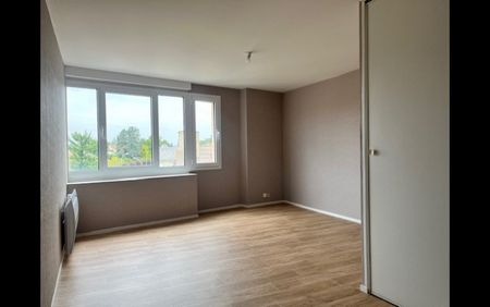 Location Appartement 4 pièces 78 m² La Châtre - Photo 2