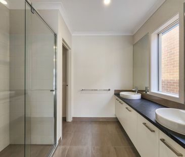 Beautiful Home in Ashbury Estate! - Photo 1