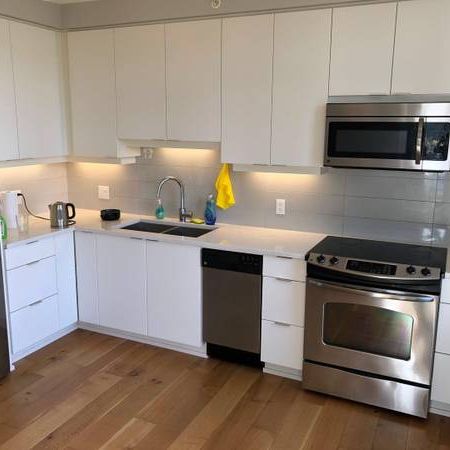 SFU- 5th Floor Condo- 2br Furnished - No Pet - Photo 4