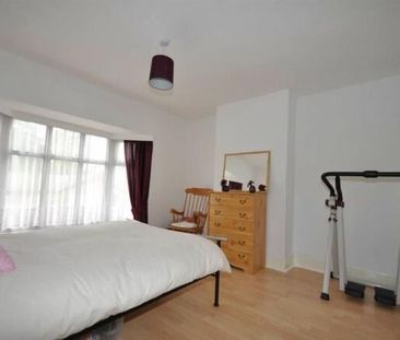 Room in a Shared House, Edilom Rd, M8 - Photo 4