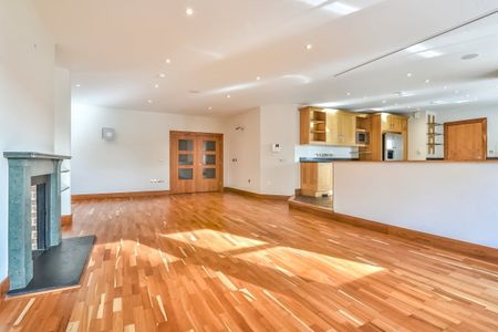 3 bedroom penthouse to rent - Photo 4