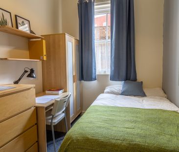 7 Bed Student Accommodation - Photo 6