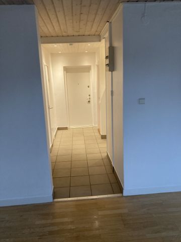 Gyllings väg, Eskilstuna - Photo 2