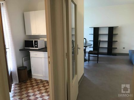 Location Appartement 1 pièce 38m² CAHORS 46000 - Photo 2