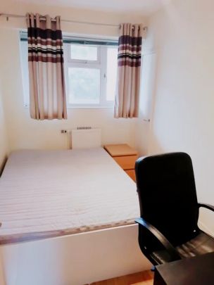 5 Bed / 2 Bath - Photo 1