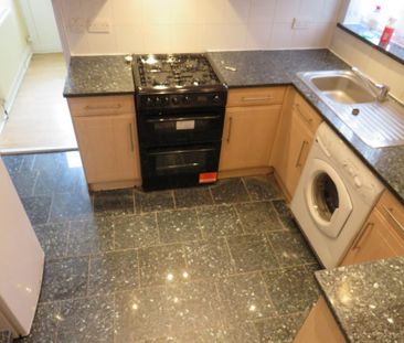 2 bedroom flat to rent - Photo 6