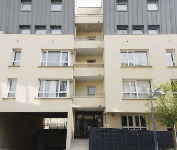 À CHARLEVILLE MEZIERES - Photo 3