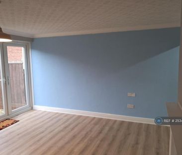 3 bedroom terraced house to rent - Photo 2