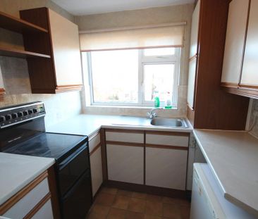 2 bedroom semi-detached house to rent - Photo 5