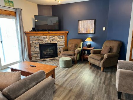 For Lease - 170 Snowbridge Way Unit# 123, Blue Mountains, Ontario - Photo 3