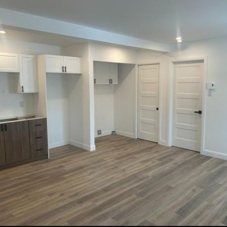 Beau 3 1/2 à louer Rénové - Magog ( Triplex ) 1er JUILLET 2026 - Photo 3