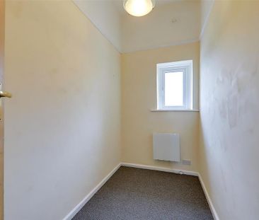 3 bedroom maisonette to rent - Photo 4