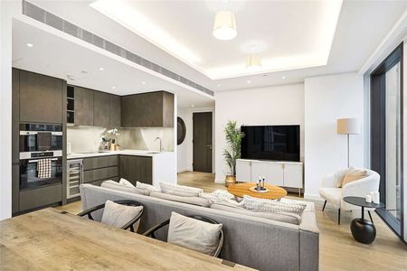 Three bedroom apartment located in Nine Elms. - Photo 4