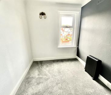 2 bedroom property to rent - Photo 3