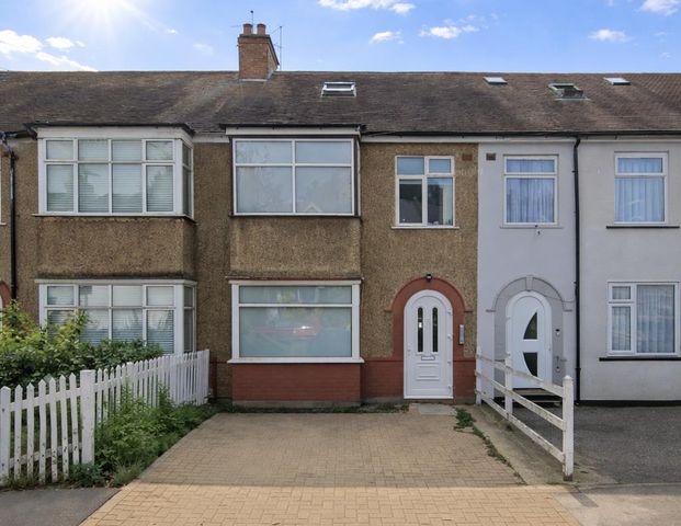Parkfield Road, Harrow HA2, London - Photo 1