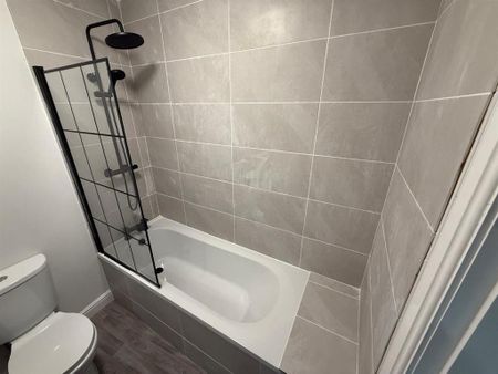 3 bedroom terraced house to rent - Photo 2