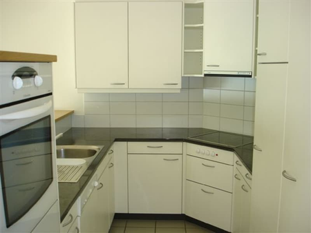 "Grosszügige 2.5-Zimmer-Wohnung in Zürich" - Photo 2
