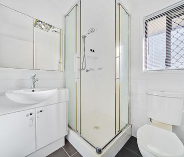 Modern Living with Fresh Updates - Photo 4