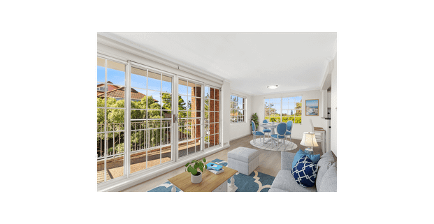 Spacious Bright and Renovated 2 Bedroom Apartment with Convenient Lifestyle - Photo 1