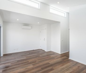 Modern Living in Prime East Geelong - Photo 2