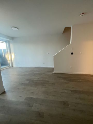 For Lease - 30 Markdale Lane Unit# 8, Markham, Ontario - Photo 2