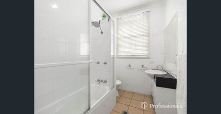 Timeless Family Elegance with Pool and Expansive Entertaining Areas - Photo 3