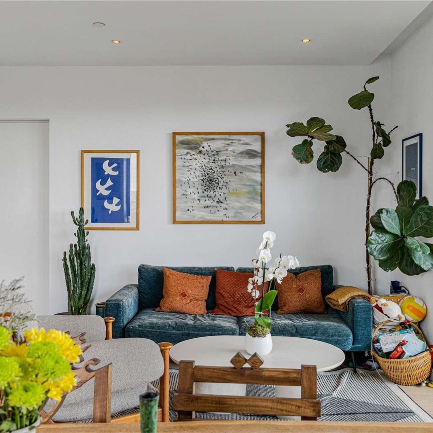 Spectacular two bedroom apartment with a south facing terrace. - Photo 1